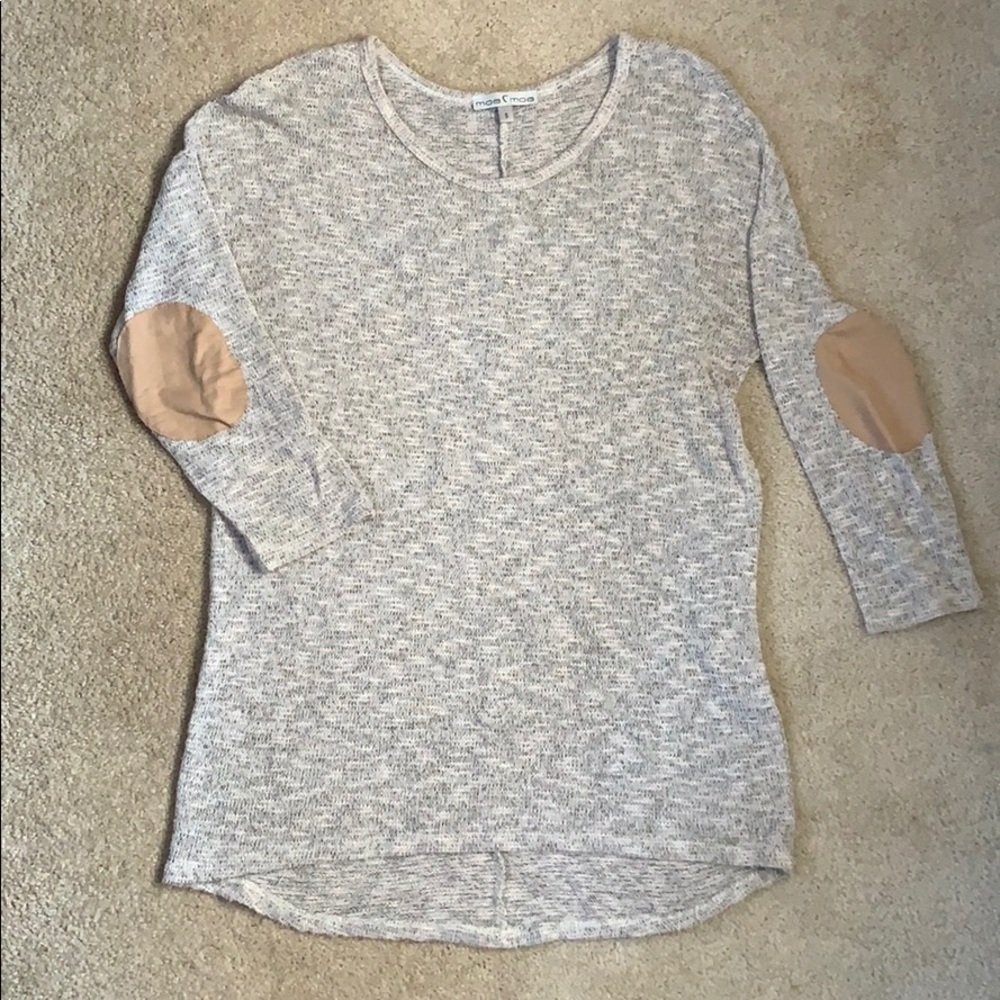Cream lightweight sweater w/ suede elbow patches